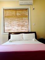 Lake Reach Residence