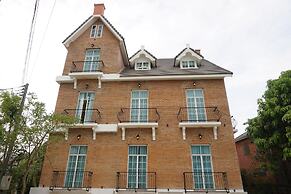 Nai Suan Bed and Breakfast