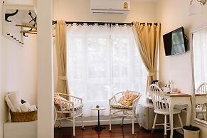 Nai Suan Bed and Breakfast