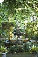 Nai Suan Bed and Breakfast