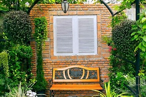 Nai Suan Bed and Breakfast