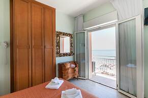 Mayflower Beach Hotel