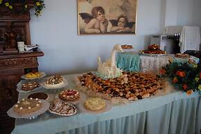 Mayflower Beach Hotel