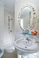 Mayflower Beach Hotel