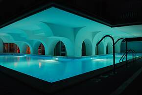 Mayflower Beach Hotel