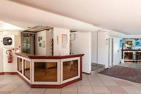 Mayflower Beach Hotel