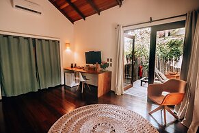 Madeiro Beach Hotel And Resort