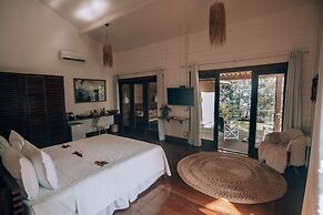 Madeiro Beach Hotel And Resort