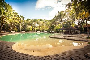 Madeiro Beach Hotel And Resort