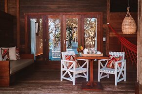 Madeiro Beach Hotel And Resort