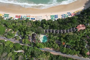 Madeiro Beach Hotel And Resort