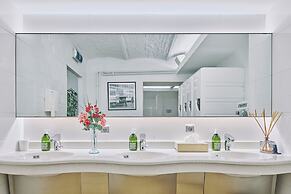 The Legacy by 2GO4 City Center