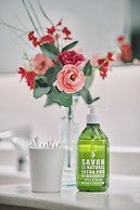 The Legacy by 2GO4 City Center