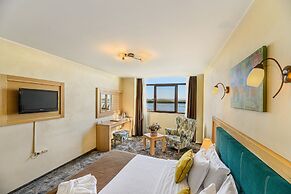 Faleza Hotel by Vega