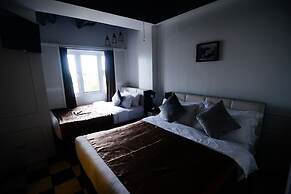 Facade by Hotel Fina