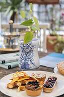 Iris Bed and Breakfast