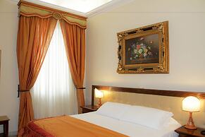 Kelina Charme Hotel by Cantine Due Palme