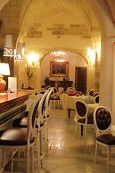 Kelina Charme Hotel by Cantine Due Palme