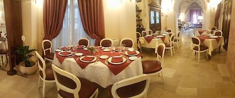 Kelina Charme Hotel by Cantine Due Palme