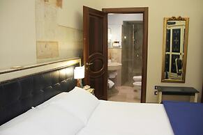 Kelina Charme Hotel by Cantine Due Palme