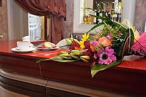 Kelina Charme Hotel by Cantine Due Palme