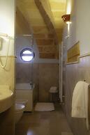 Kelina Charme Hotel by Cantine Due Palme