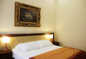 Kelina Charme Hotel by Cantine Due Palme