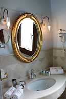 Kelina Charme Hotel by Cantine Due Palme