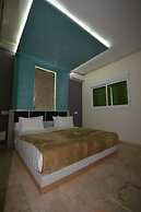 Hotel Pyramides