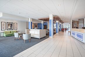 Holiday Inn Express & Suites Sterling by IHG