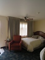 Laguna Lodge