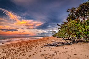 Oasis Bluff Beach