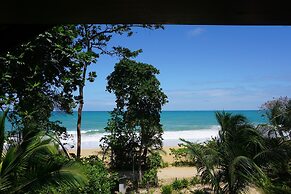 Oasis Bluff Beach