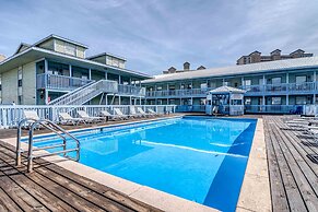 The Cove 217a 1 Bedroom Condo by RedAwning