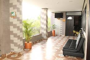 Hollywood Paradise Hotel