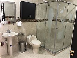 Hollywood Paradise Hotel