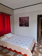 Hollywood Paradise Hotel