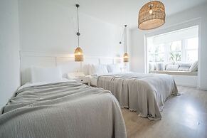 Sandal Alaçatı - Adults Only