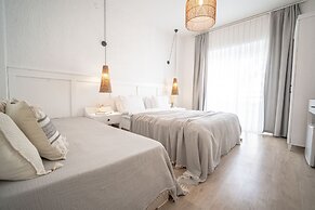 Sandal Alaçatı - Adults Only