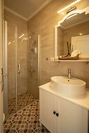 Sandal Alaçatı - Adults Only