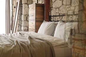 Sandal Alaçatı - Adults Only