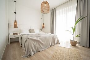 Sandal Alaçatı - Adults Only