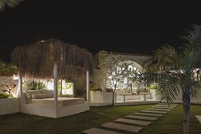 Sandal Alaçatı - Adults Only