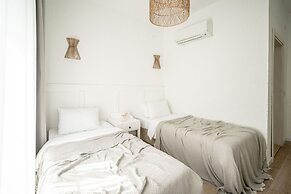 Sandal Alaçatı - Adults Only