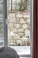 Sandal Alaçatı - Adults Only