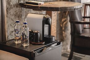 Sandal Alaçatı - Adults Only