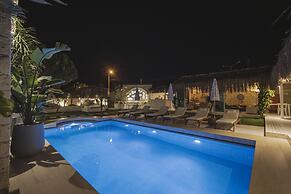 Sandal Alaçatı - Adults Only