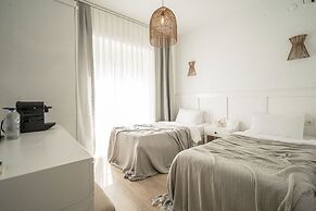 Sandal Alaçatı - Adults Only