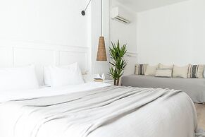 Sandal Alaçatı - Adults Only