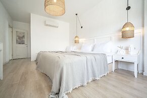 Sandal Alaçatı - Adults Only